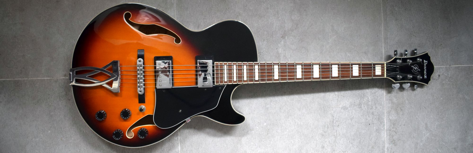 Ibanez AG75 BS Hollow-body